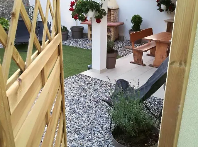 Nyaraló House Ana *