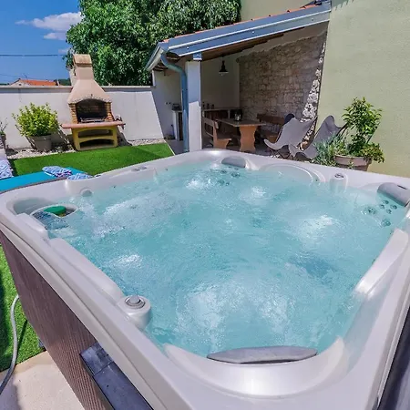 House Ana كانافانار