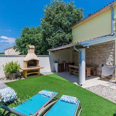 House Ana بيت للعطل *