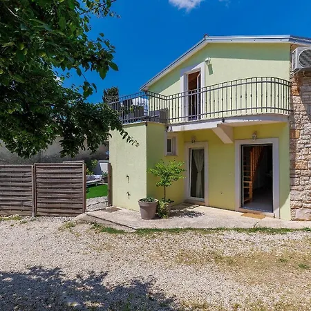 House Ana بيت للعطل