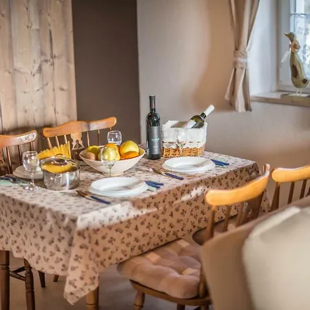 House Ana Ferienhaus Kanfanar